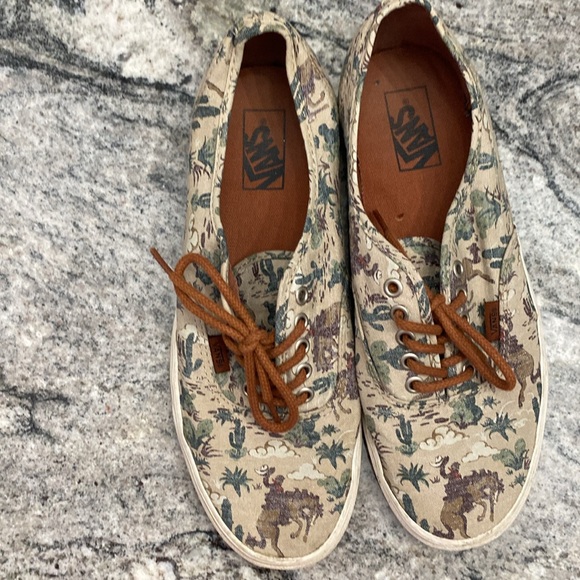 Rare! Men’s Western Vans - Picture 2 of 3